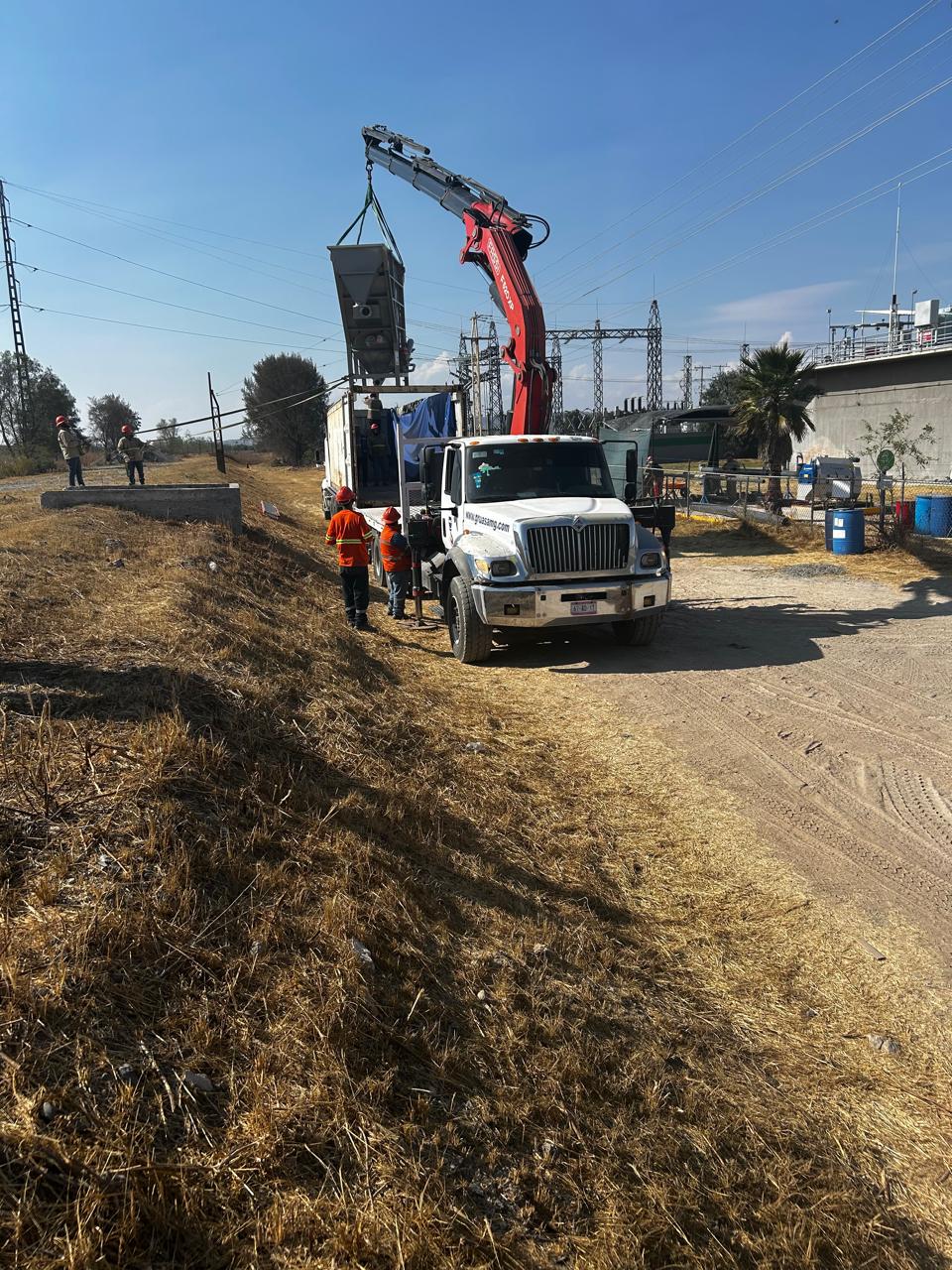 Servicios y Soluciones Industriales Real - Trabajo en campo